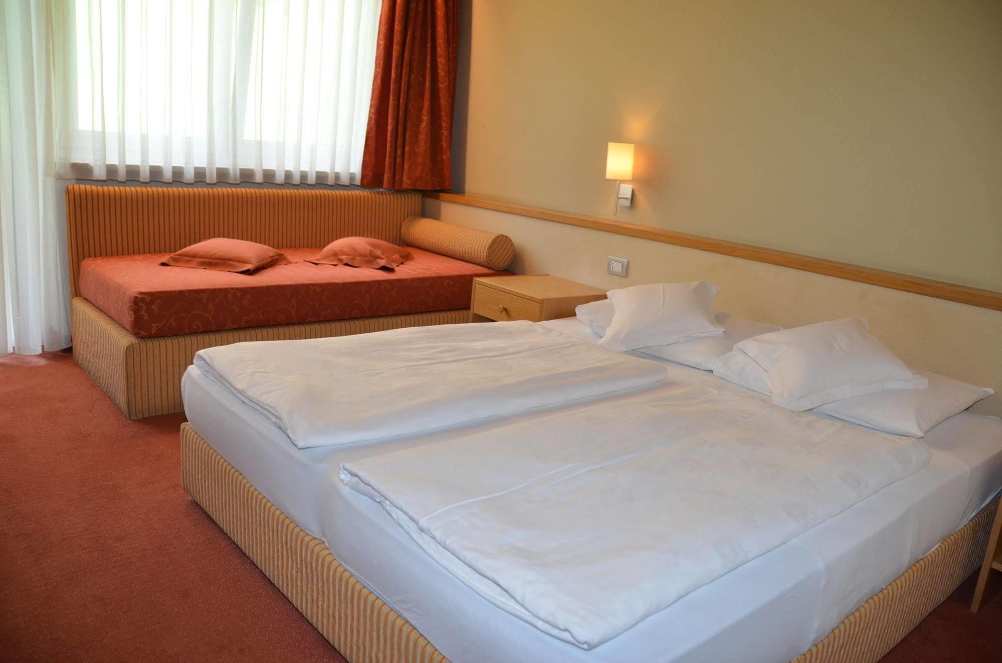 Hotel Taufers Molini di Tures Esterno foto